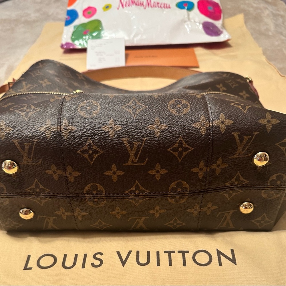 Louis Vuitton Melie Bag - LIKE NEW - RARE